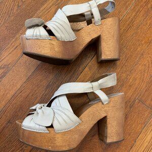 Anthropologie Retro Miss Albright White Leather Bow Wooden Sandals / Heels - 8.5